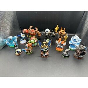 Lot of 12 Skylanders